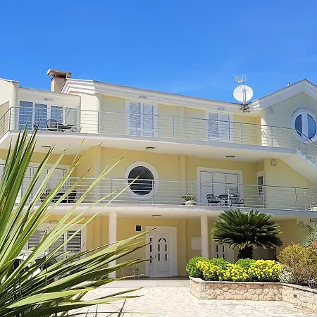 Maestral Apartamento