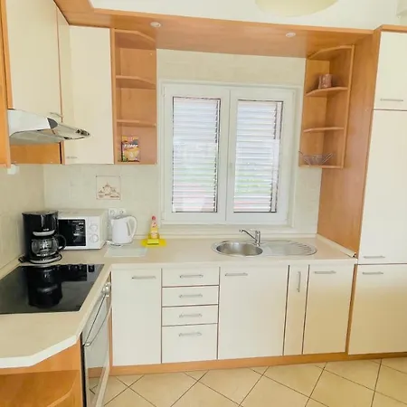 Maestral Apartment