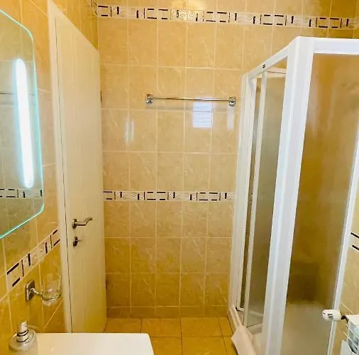 扎达尔米斯特拉尔别墅公寓