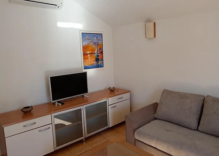 公寓 扎达尔米斯特拉尔别墅公寓